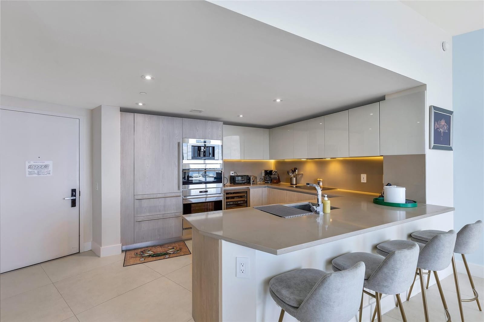 4111 S Ocean Drive Lph3/5 — photo 9