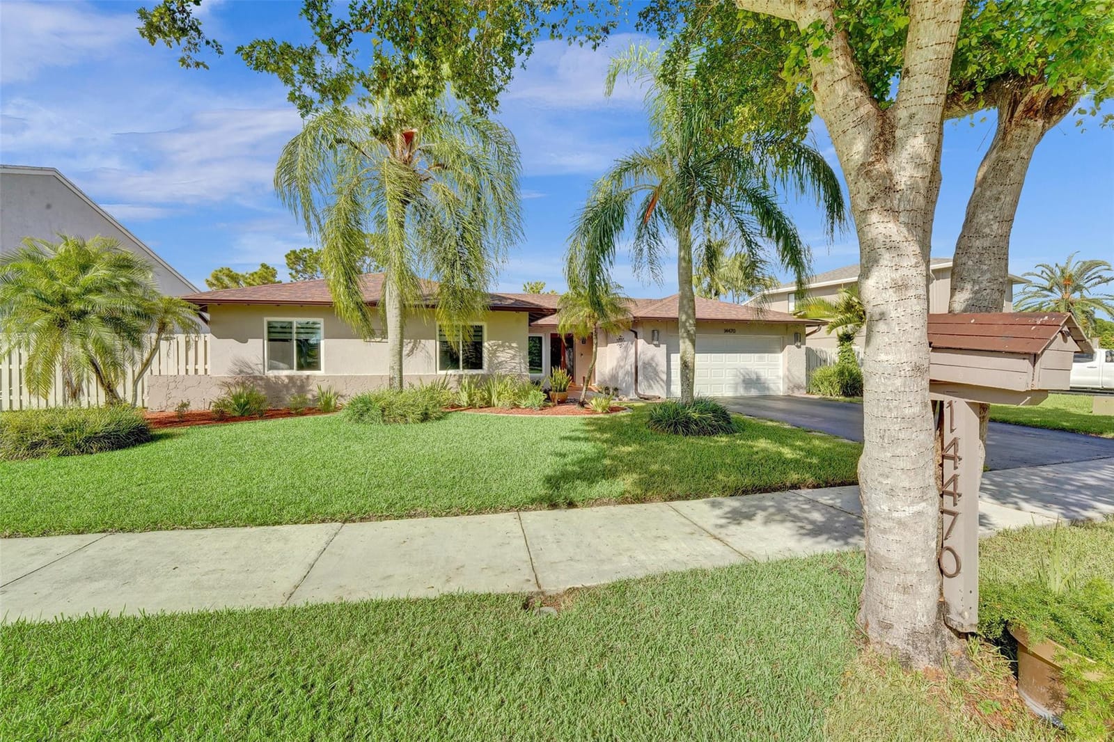 14470 Fairfax Place — photo 4