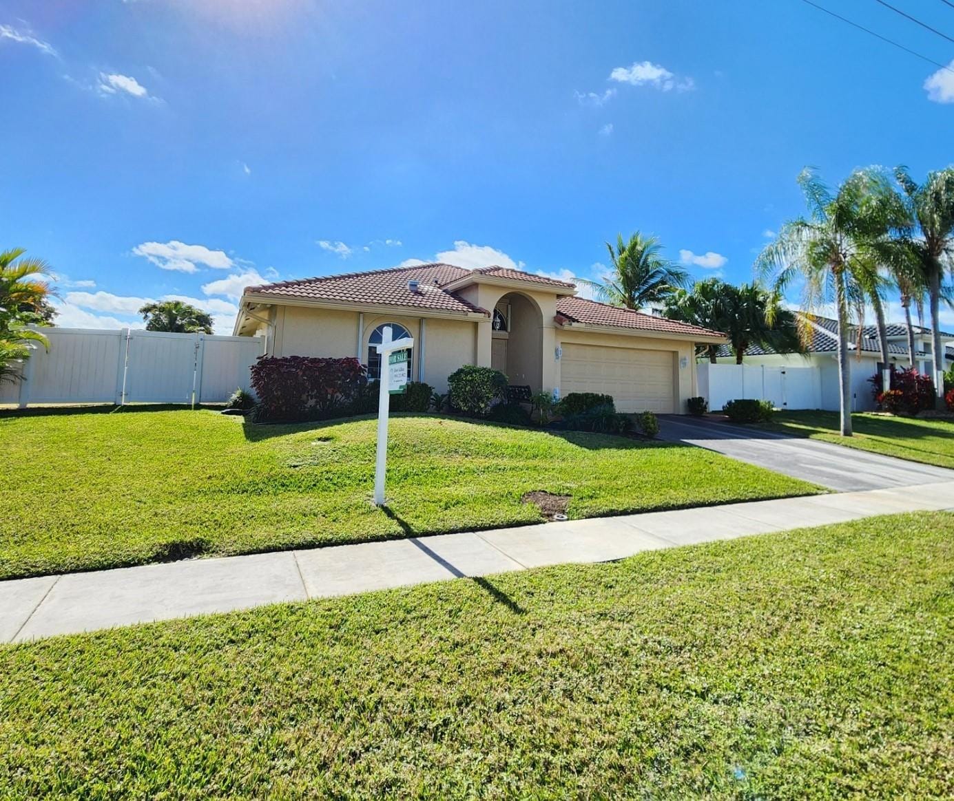 426 SE 3rd Place, Dania Beach, FL 33004 photo 2