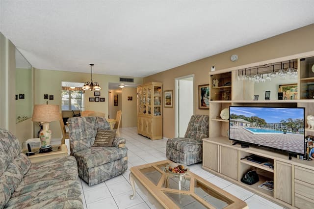 2999 NW 48th Avenue 142, sold in Cypress Chase, Lauderdale Lakes, FL