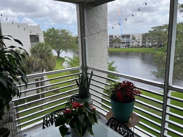 9330 Lagoon Place 406, Lagoon Place, Davie, FL