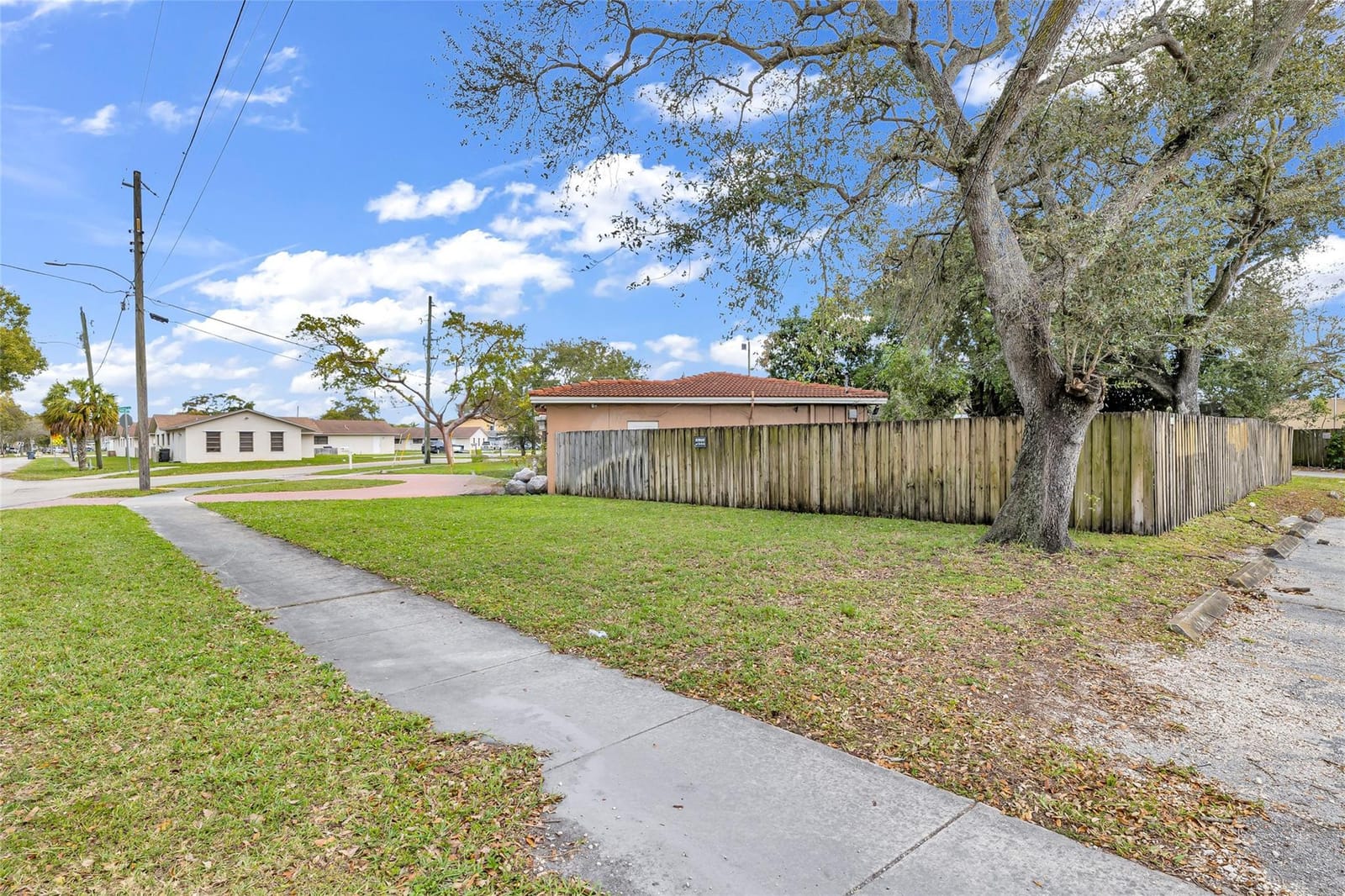 5912 Tyler Street — photo 8