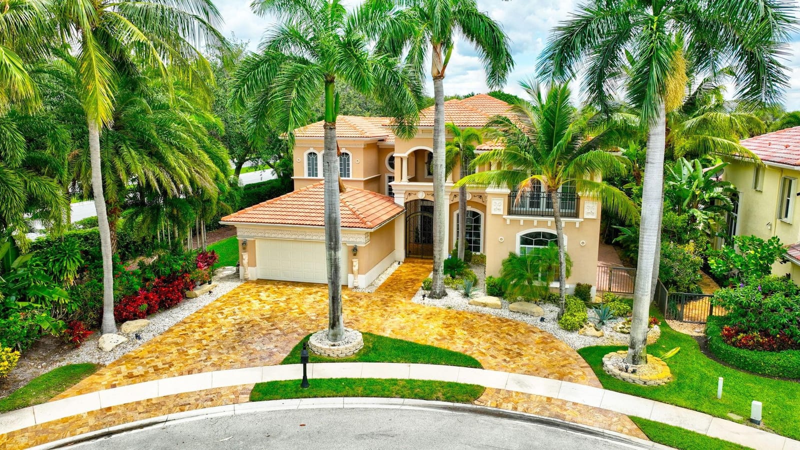 8975 Valhalla Drive, Delray Beach, FL 33446
