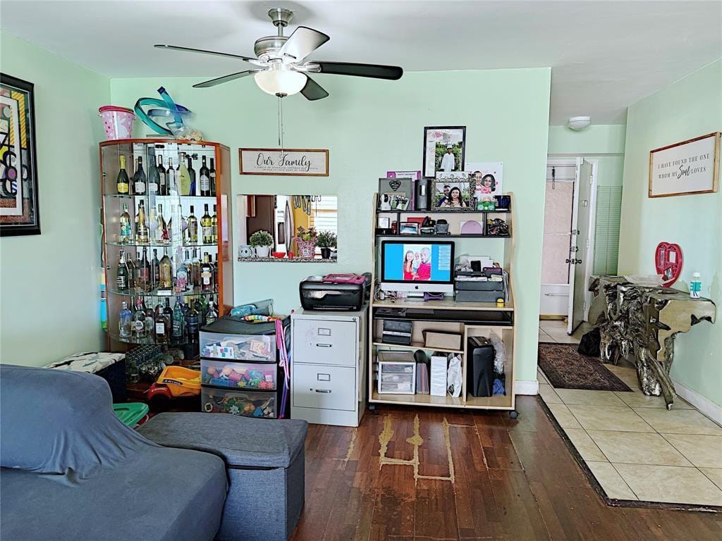 325 SE 11 Te 205 — photo 5