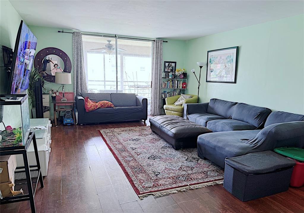 325 SE 11 Te 205 — photo 6