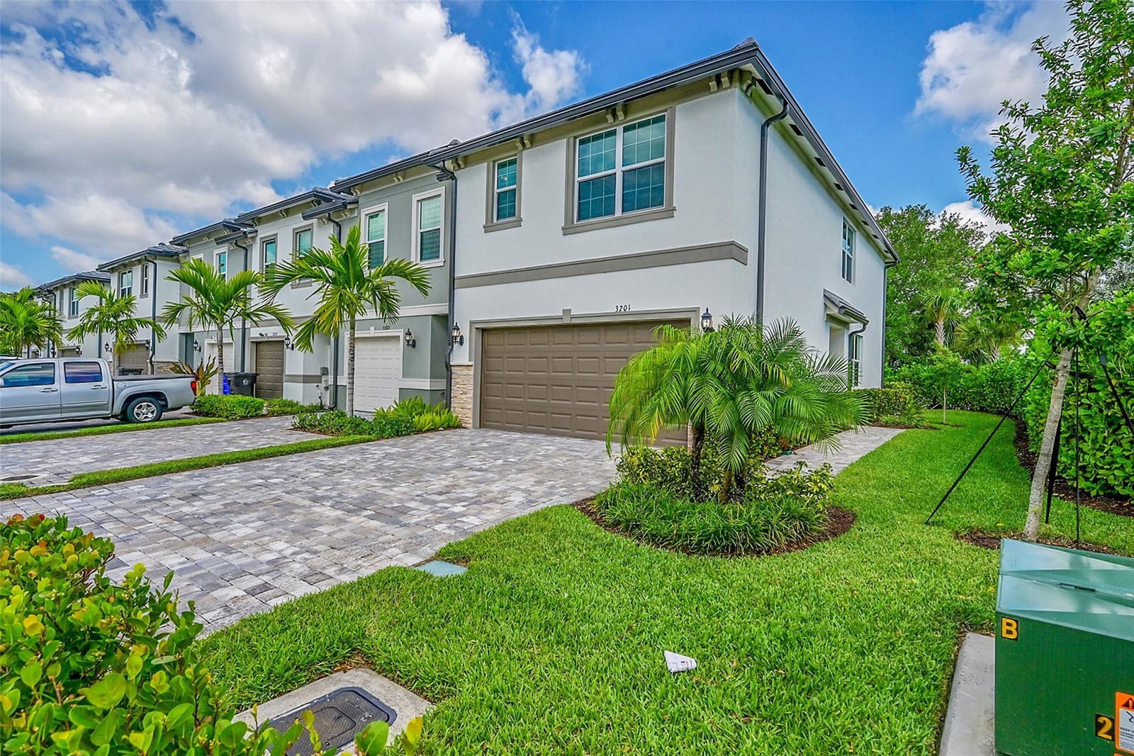 3201 Watercress Drive 3201 — photo 3