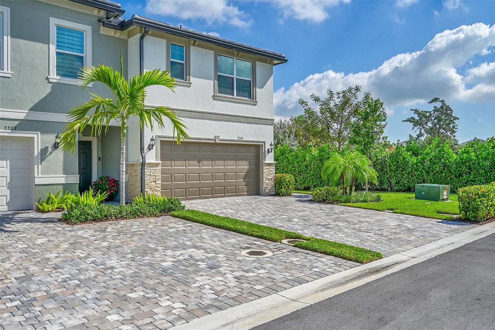3201 Watercress Drive 3201 — photo 5