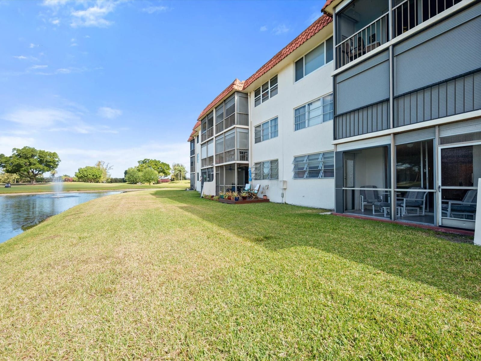 9923 S Hollybrook Lake Drive 109, Pembroke Pines, FL 33025 photo 21