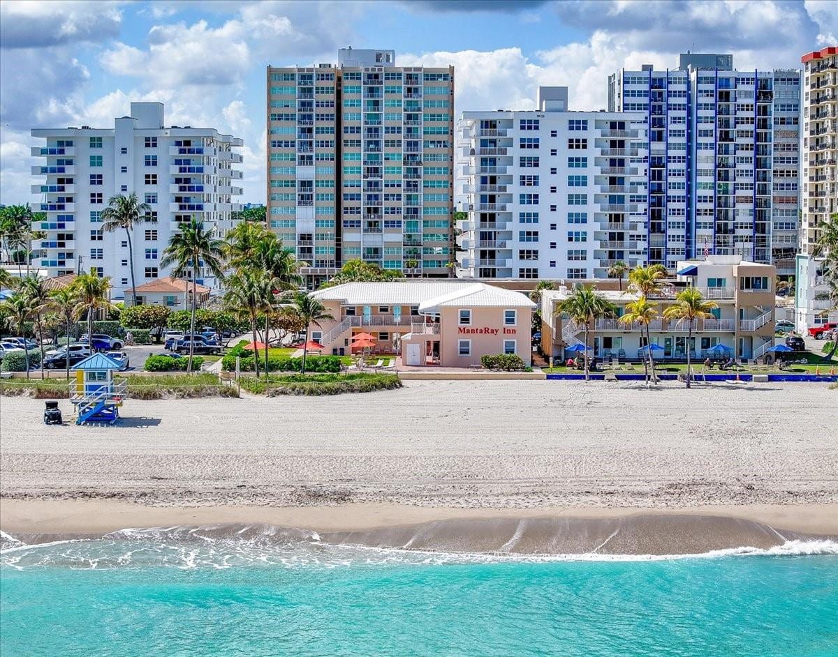 1715 S Surf Road, Hollywood, FL 33019