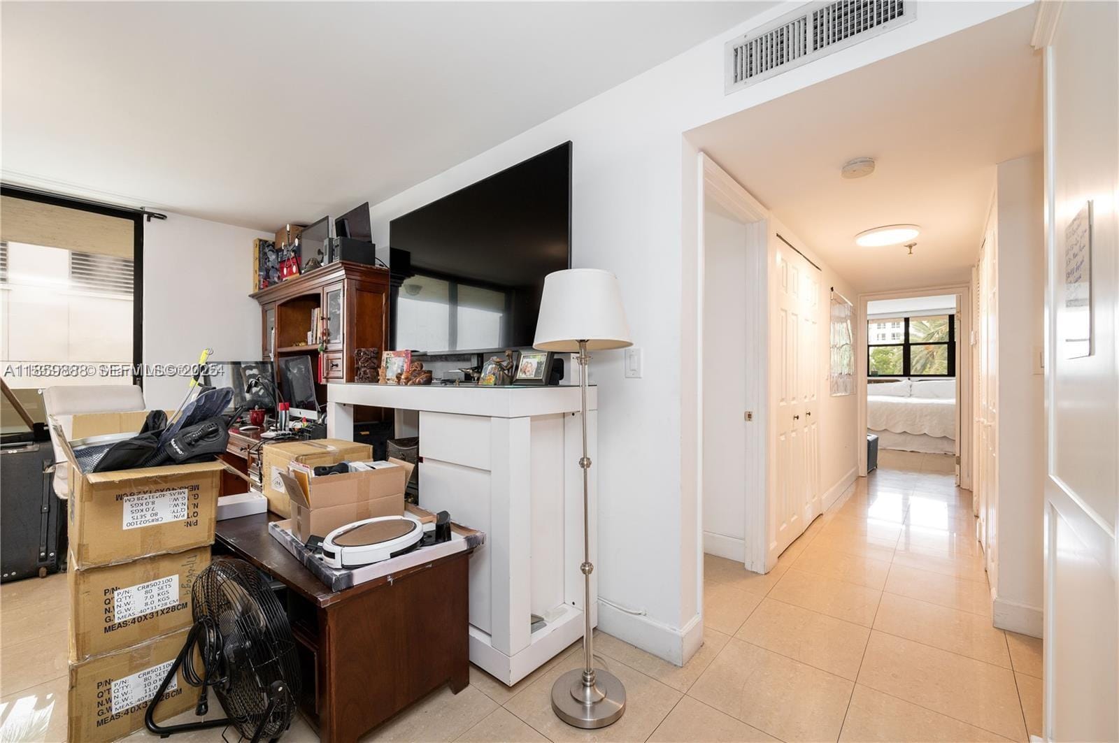 1621 Collins Avenue 302 — photo 4