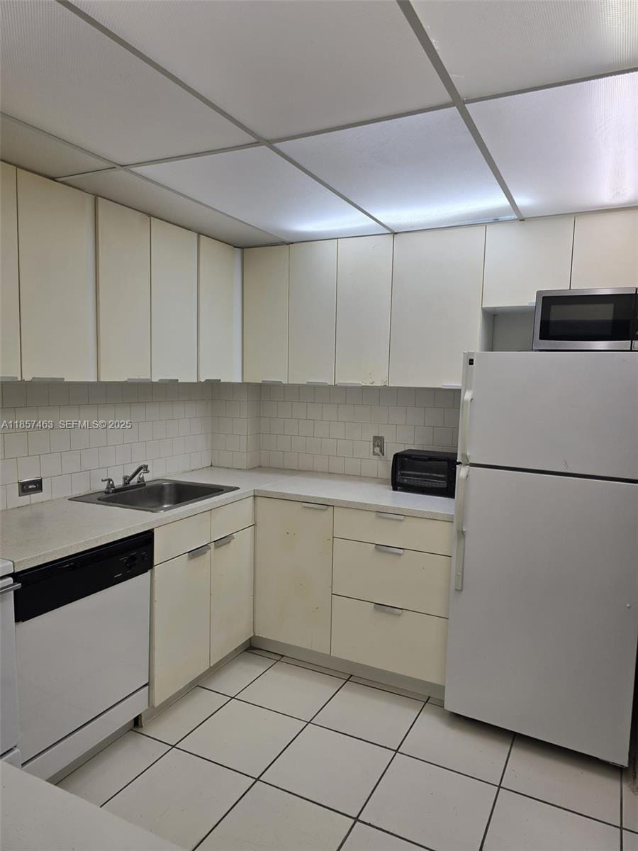 16851 NE 23rd Avenue A212, North Miami Beach, FL 33160 photo 13