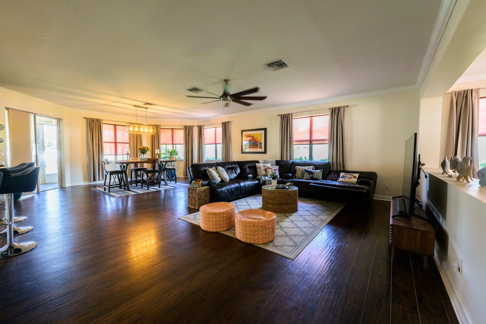 100 Salazar Lane — photo 3