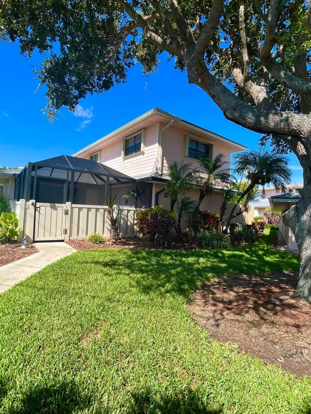 1772 Gulfstream Avenue B1, sold in Ocean View Subdivision Replat Holley & Morgan, Fort Pierce, FL