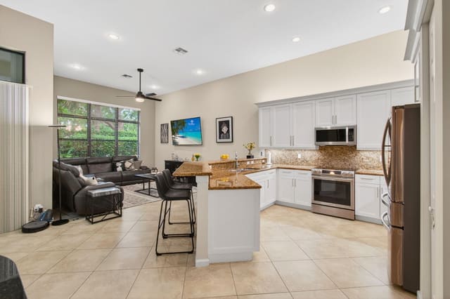6931 Fabiano Circle, sold in Tivoli Lakes, Boynton Beach, FL
