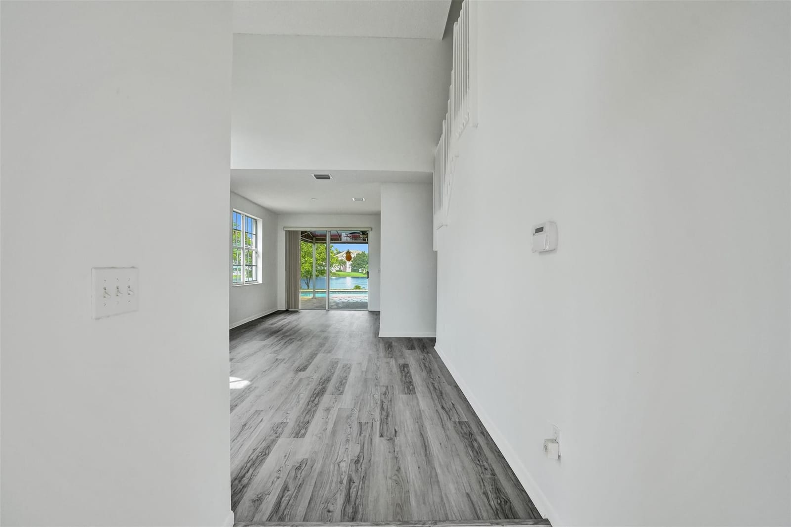 1624 NW 158th Lane — photo 8