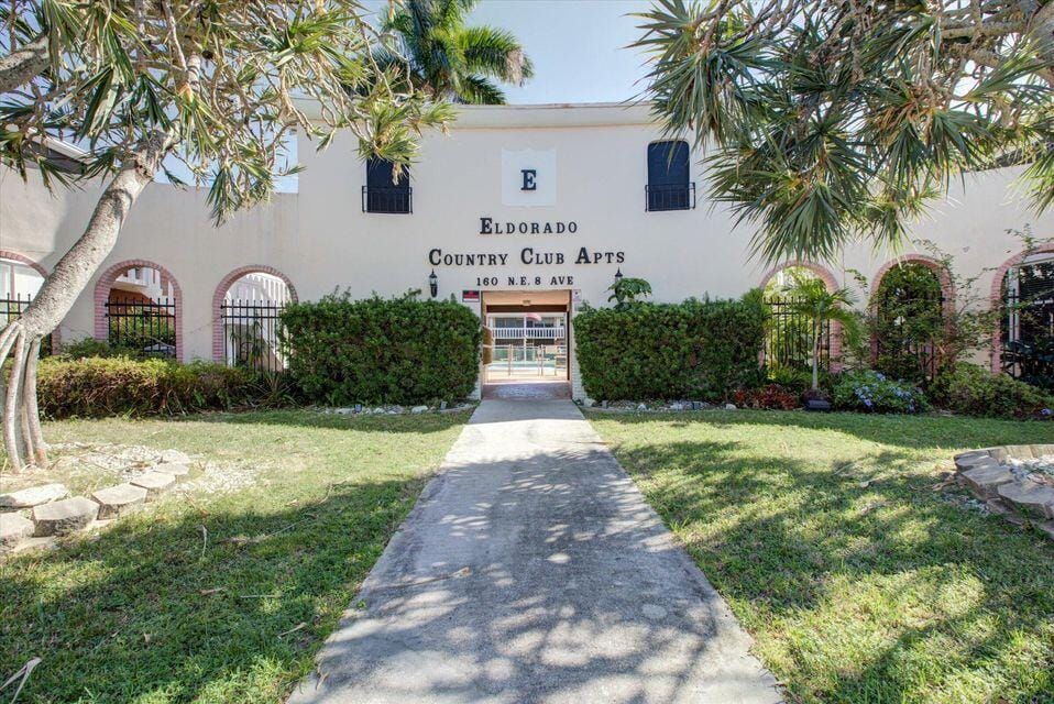 160 NE 8th Avenue 26a, Hallandale Beach, FL 33009 photo 13