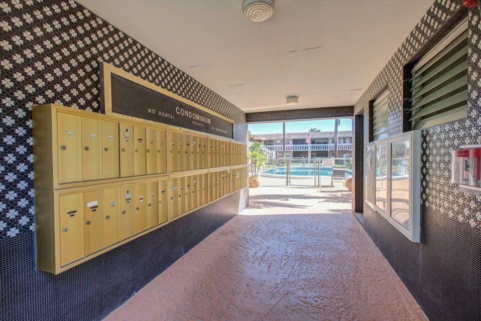 160 NE 8th Avenue 26a, Hallandale Beach, FL 33009 photo 14