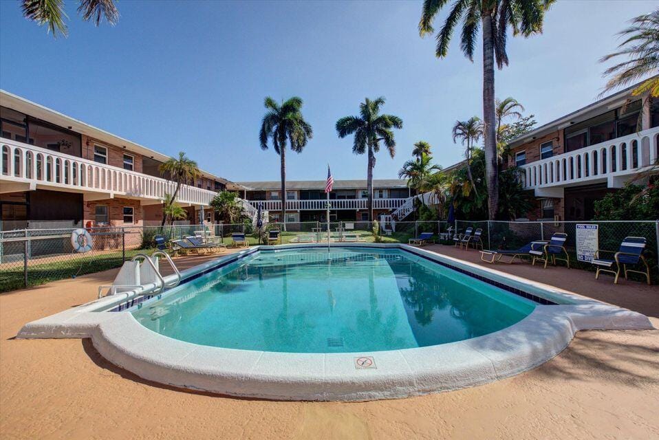 160 NE 8th Avenue 26a, Hallandale Beach, FL 33009 photo 15
