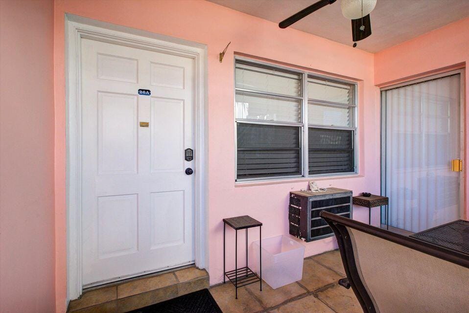 160 NE 8th Avenue 26a, Hallandale Beach, FL 33009 photo 20