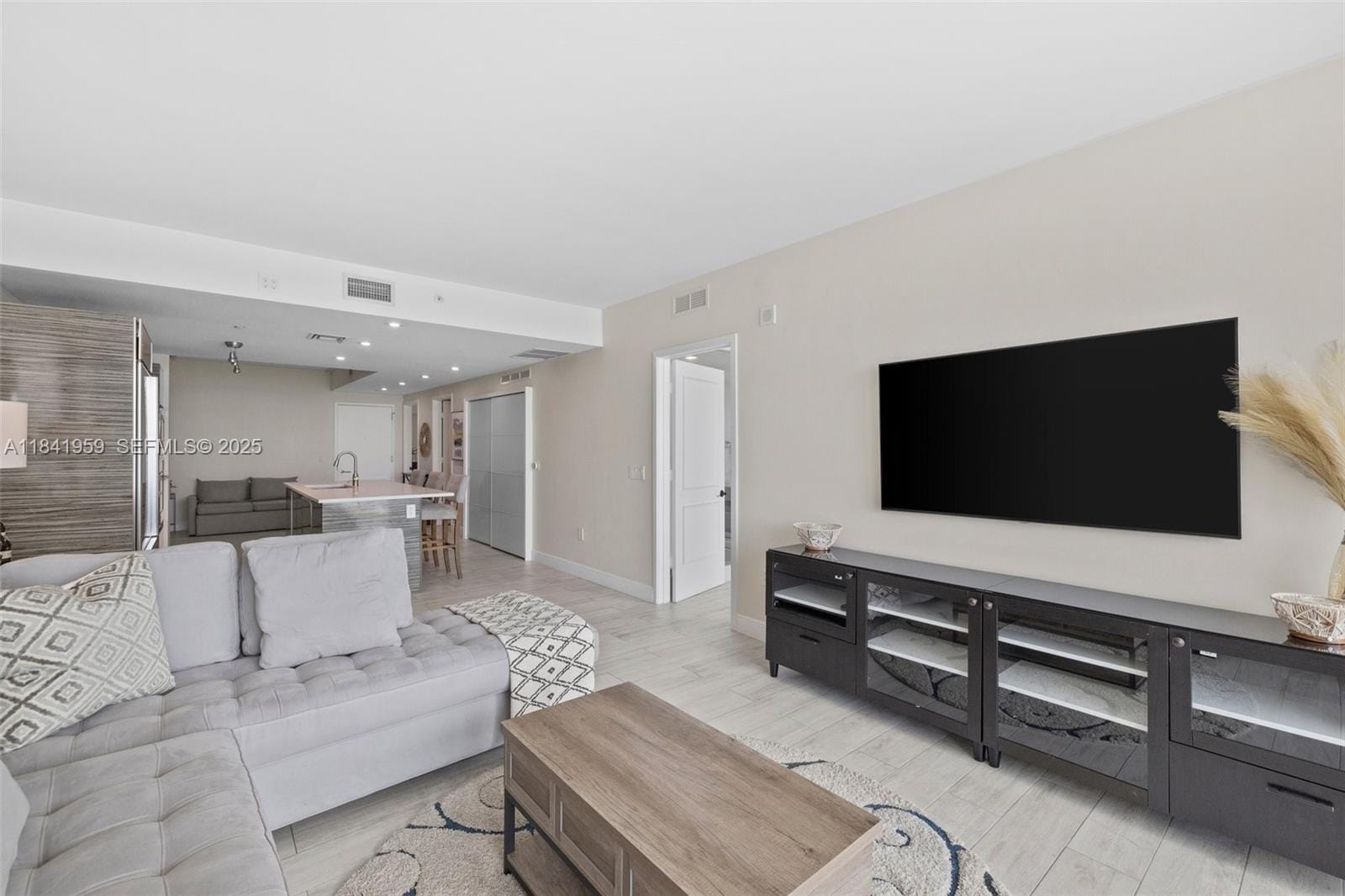 460 NE 28th Street 1605, Miami, FL 33137 photo 22