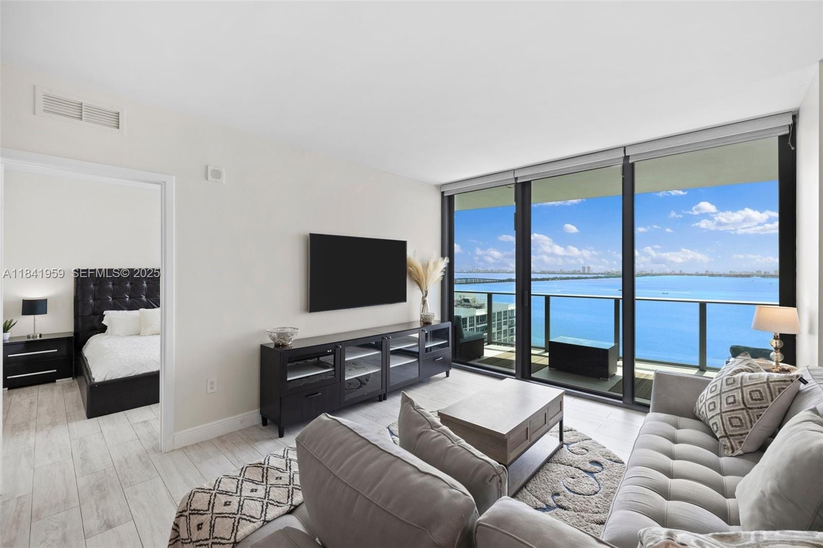 460 NE 28th Street 1605, Miami, FL 33137 photo 4