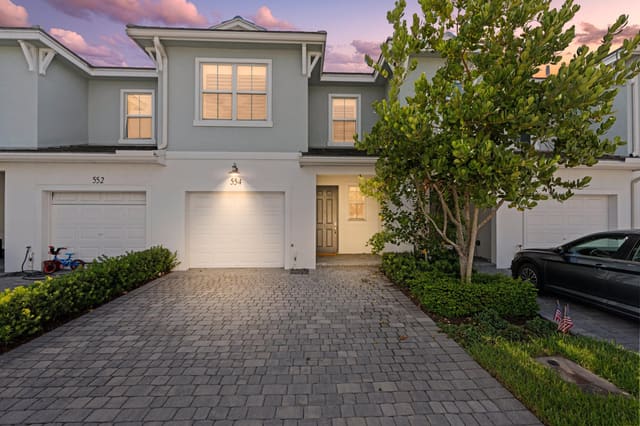 554 Parsons Way, Deerfield Beach, FL 33442
