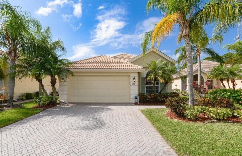798 SW Munjack Circle, Port St. Lucie, FL 34986