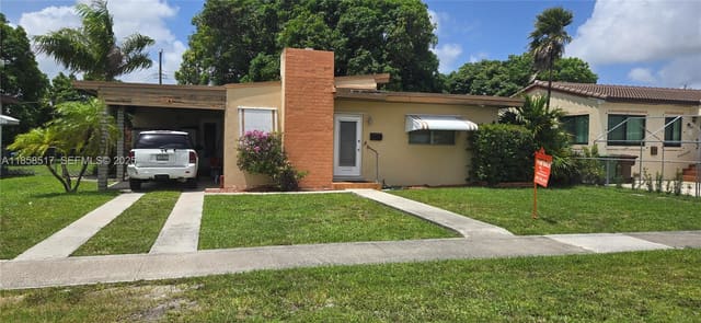 521 E 33rd Street, sold in Hialeah 14th Addn Rev Pl, Hialeah, FL