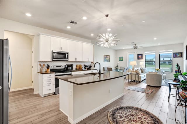 2281 Appleton Circle 2281, sold in Oak Tree, Oakland Park, FL