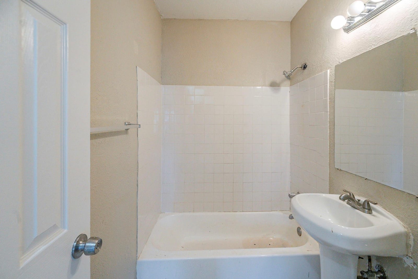 870 NE 144th Street, North Miami, FL 33161 photo 18