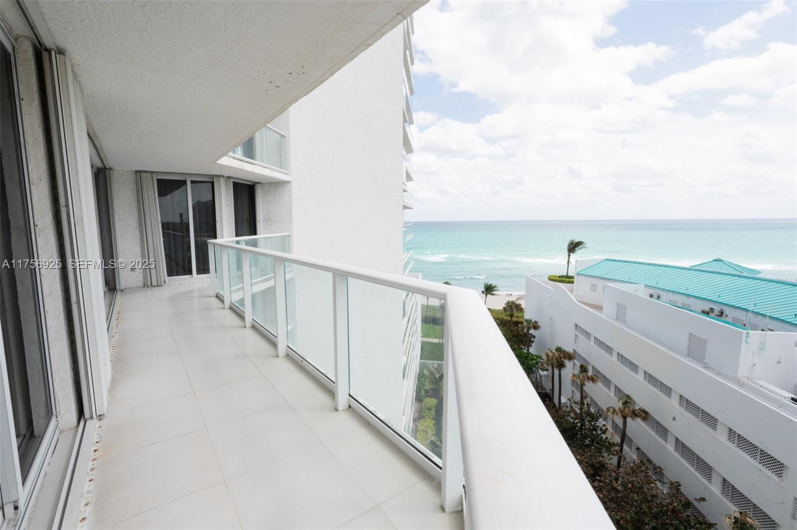 16445 Collins Avenue 728, Sunny Isles Beach, FL 33160 photo 2