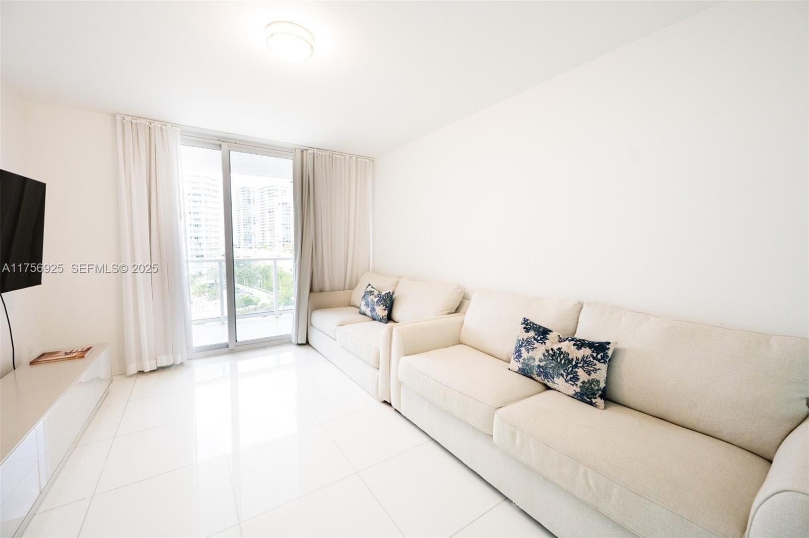 16445 Collins Avenue 728, Sunny Isles Beach, FL 33160 photo 12