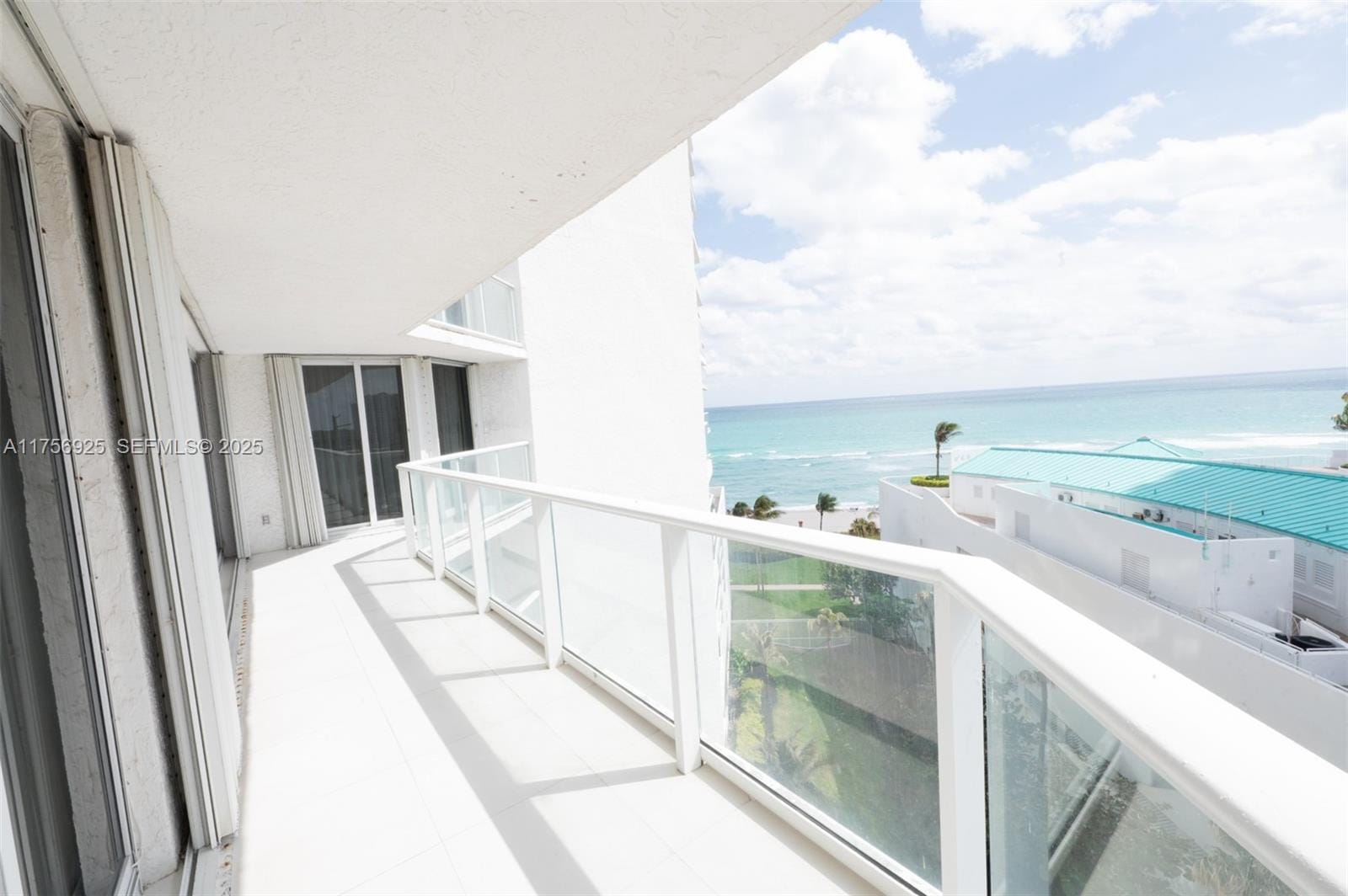 16445 Collins Avenue 728, Sunny Isles Beach, FL 33160 photo 3