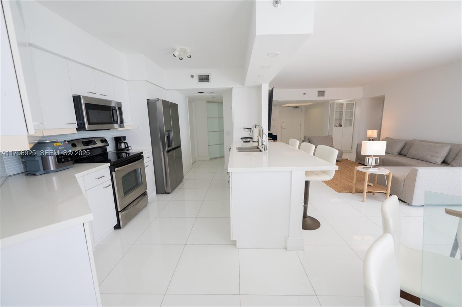 16445 Collins Avenue 728, Sunny Isles Beach, FL 33160 photo 6