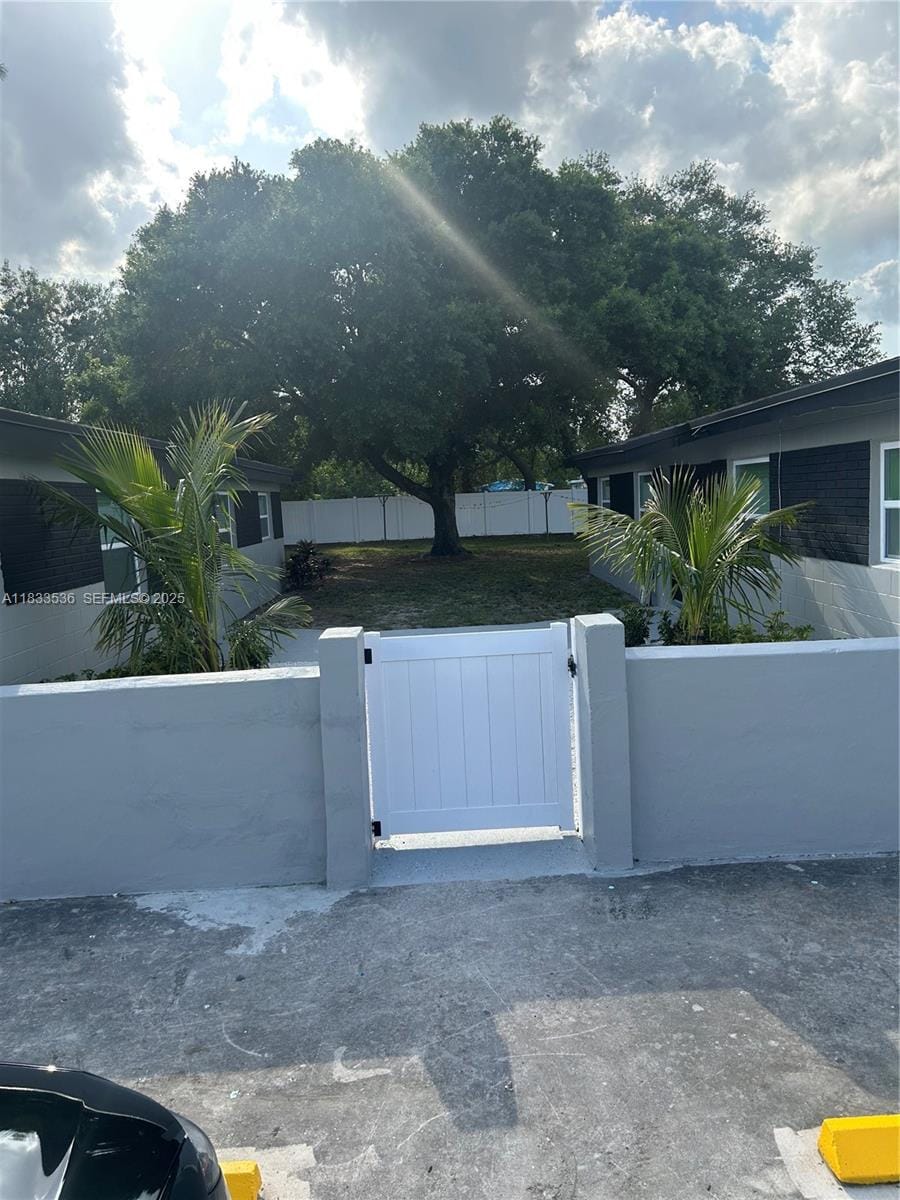 711 N 23rd Street, Fort Pierce, FL 34950 photo 10