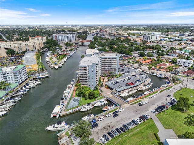 1800 NW 24 Avenue 1019, sold in Isla Del Mar, Miami, FL