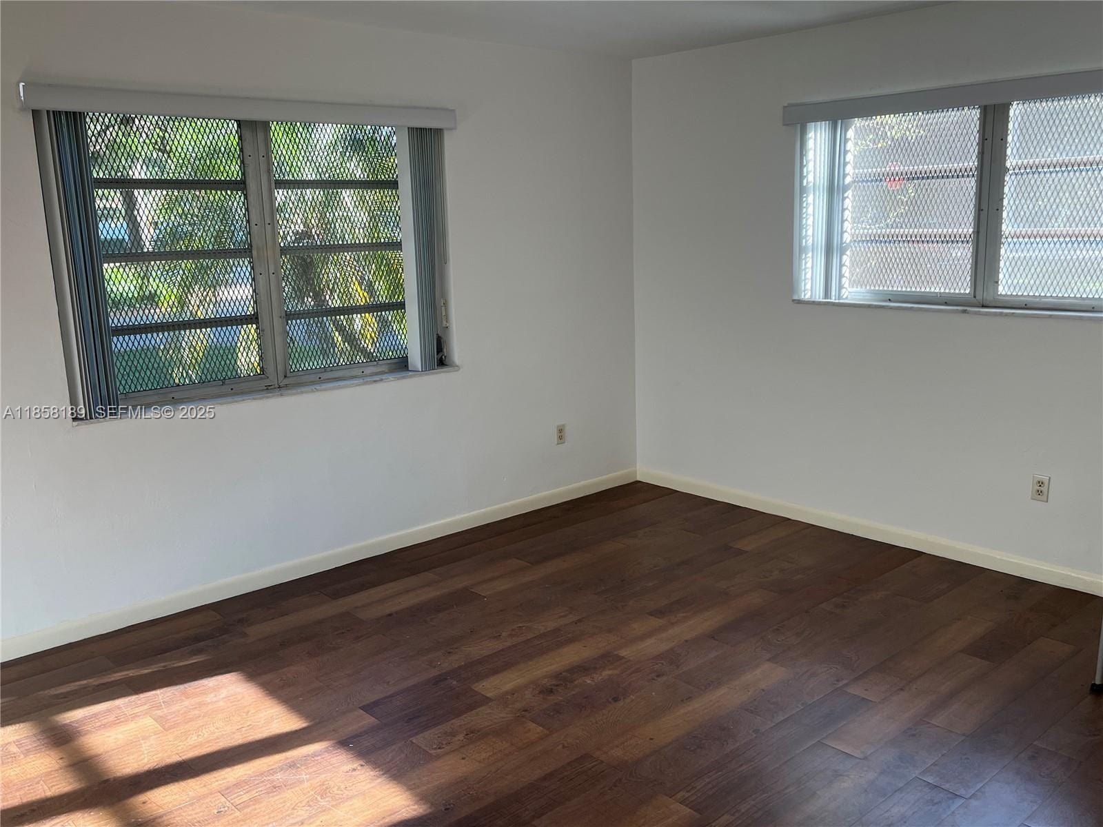 1239 Mariposa Avenue 4, Coral Gables, FL 33146 photo 11