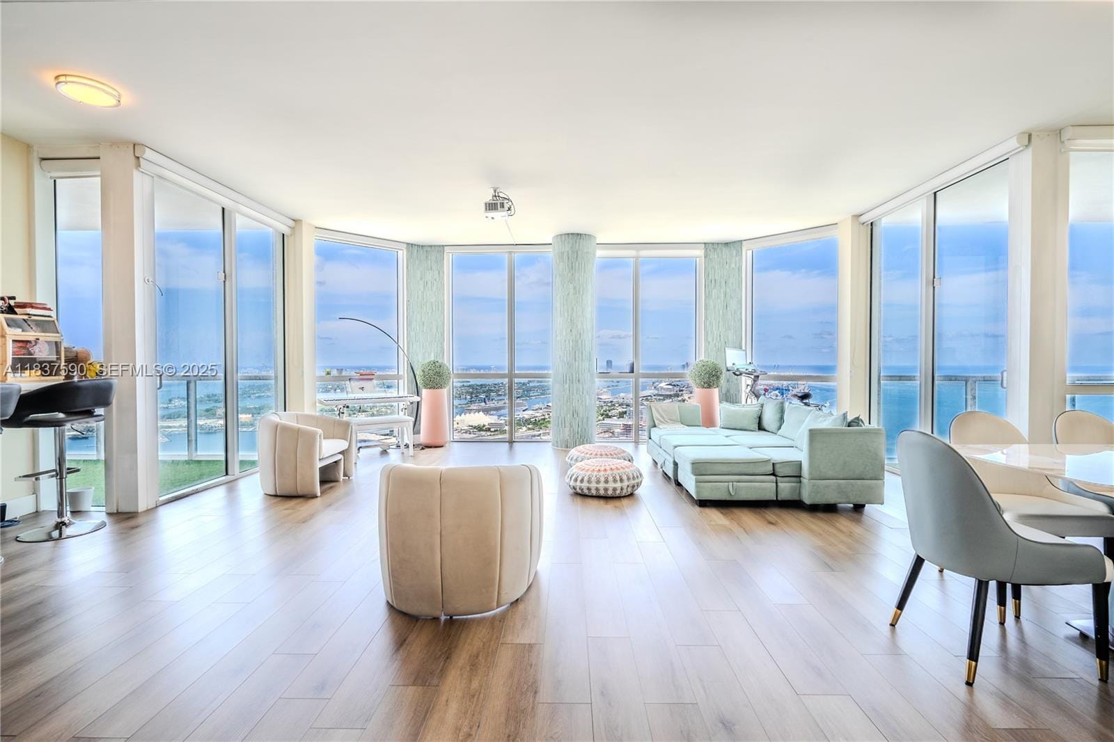 244 Biscayne Boulevard 4803, Miami, FL 33132