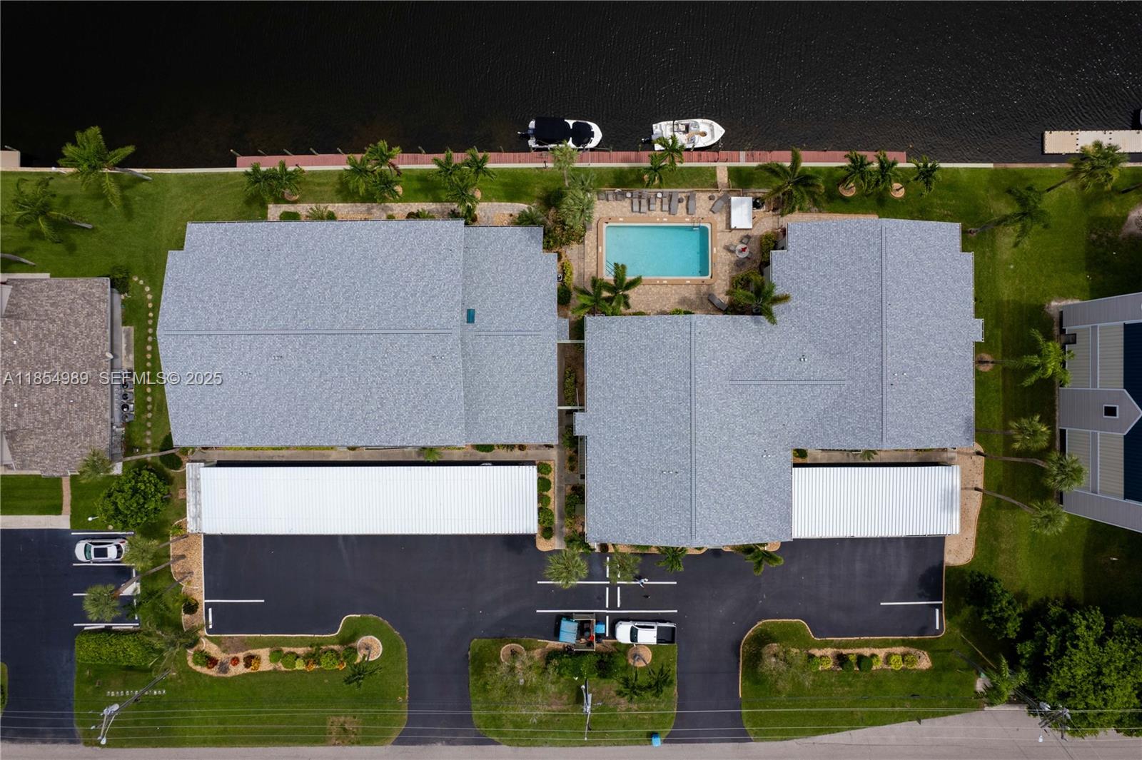 1409 SE 46th Lane 105, FL 33904 photo 20