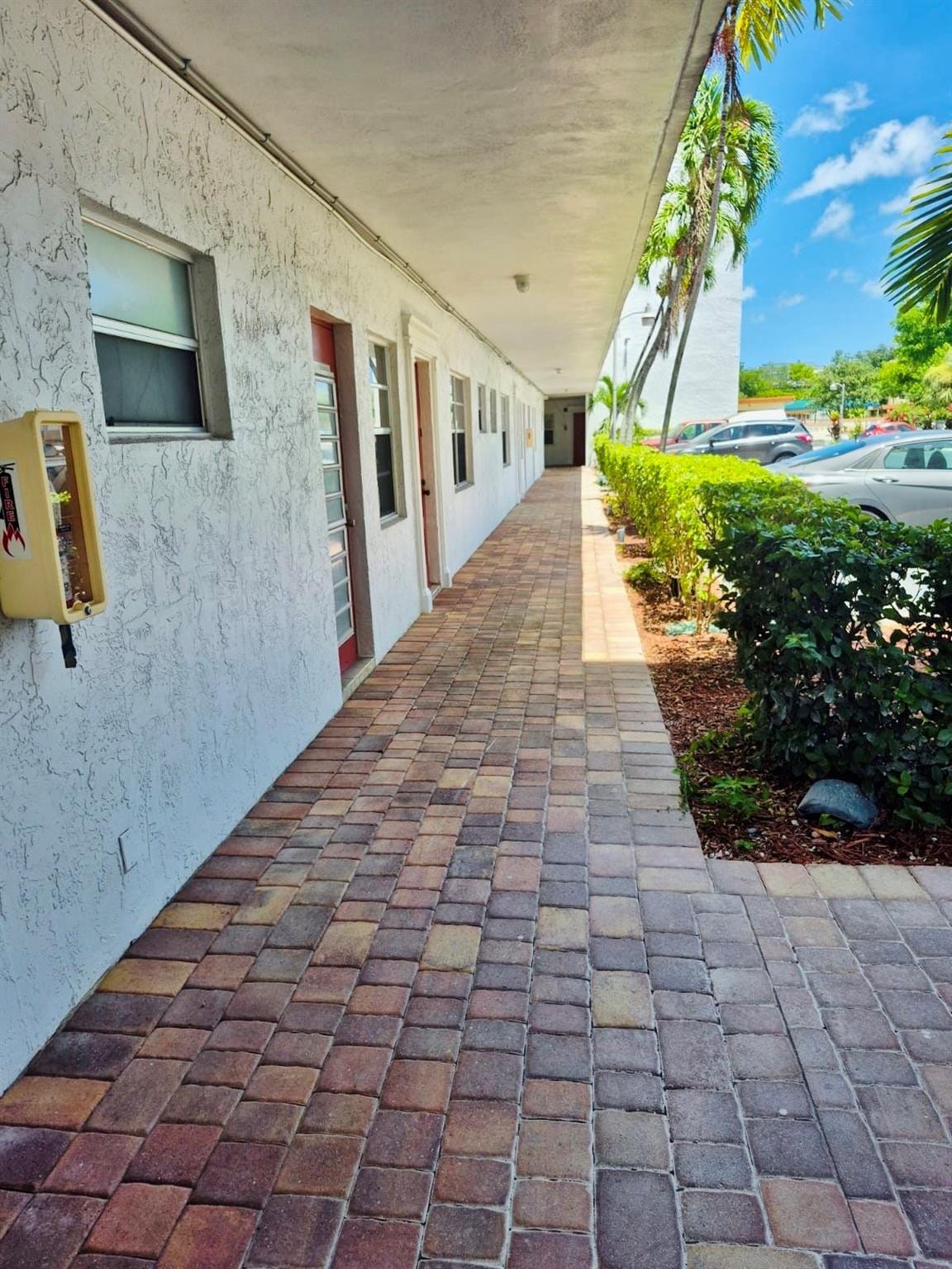 4000 NW 44th Avenue 106, Lauderdale Lakes, FL 33319 photo 2