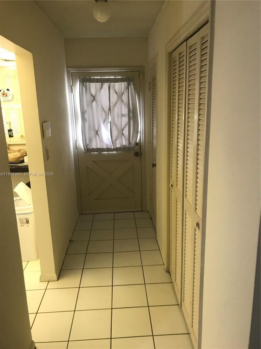 1239 Mariposa Avenue 8, Coral Gables, FL 33146 photo 18