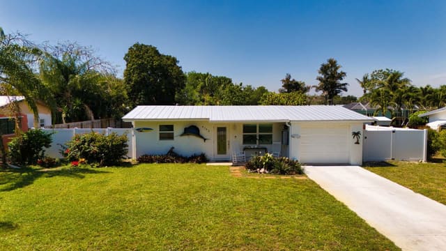 4142 NE Robin Court, sold in Skyline Park, Jensen Beach, FL