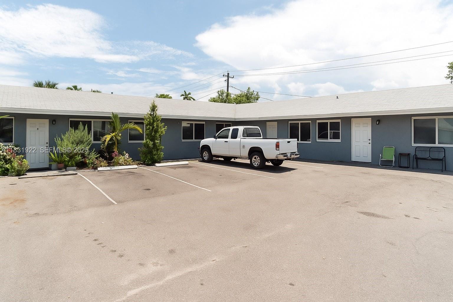 86 NE 36th Court, Oakland Park, FL 33334