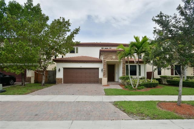 738 SE 37th Place, Homestead, FL 33033