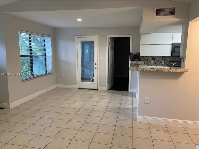 15661 SW 104th Terrace 3112, Miami, FL 33196