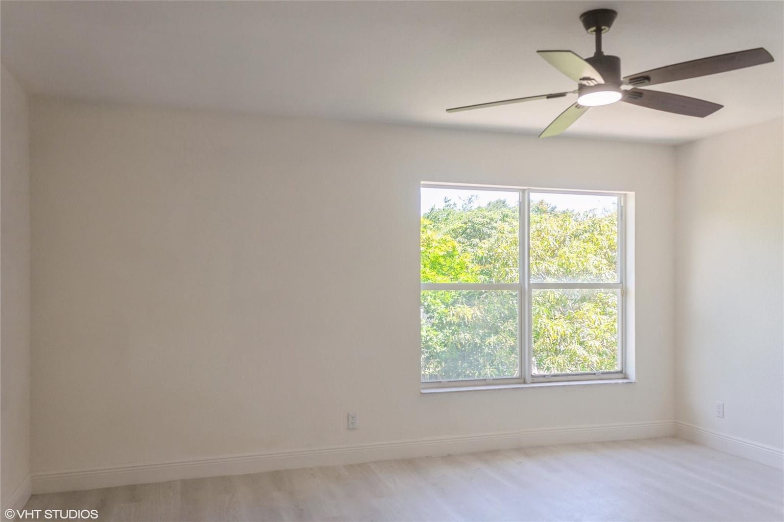 4090 Winnipeg Way — photo 7