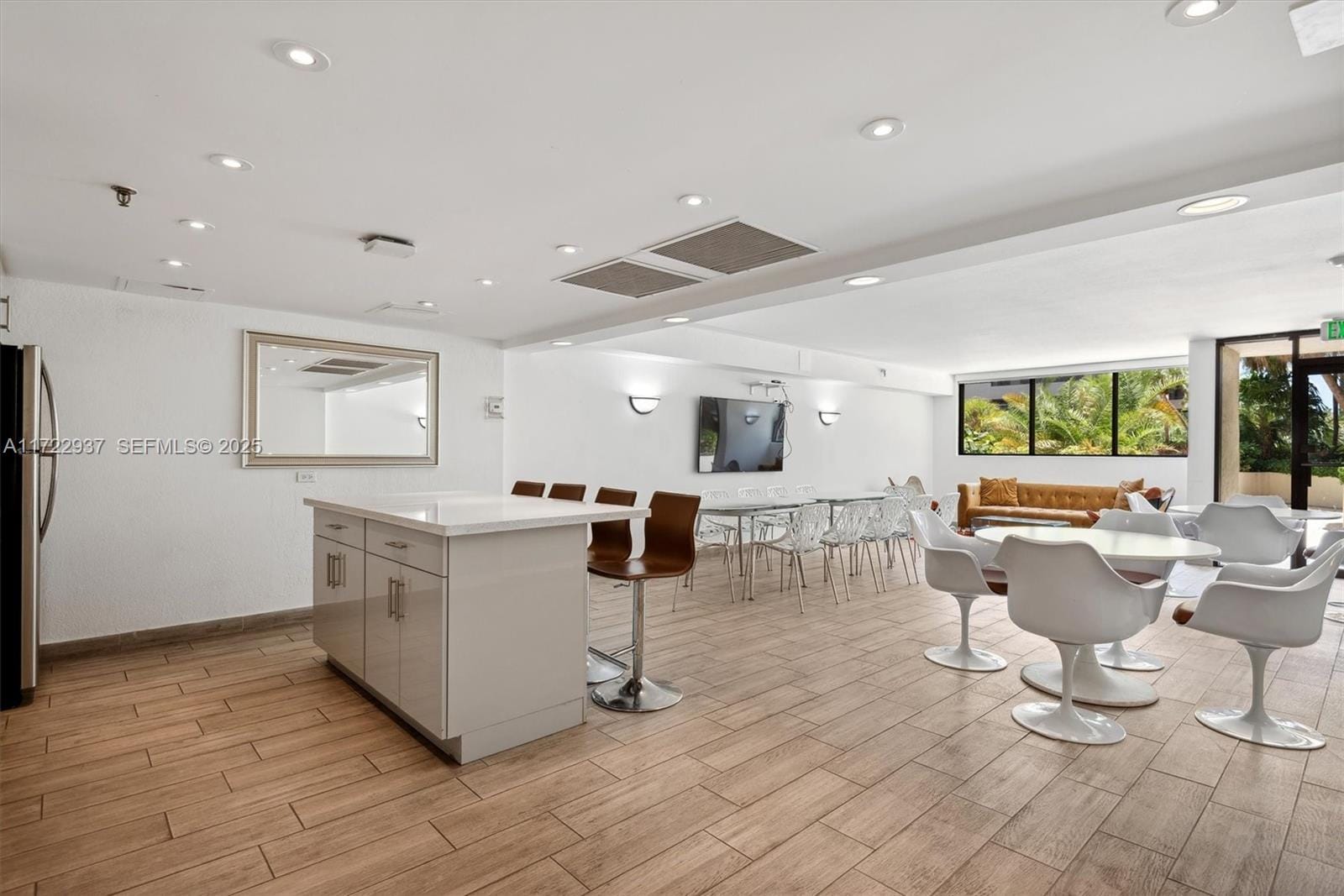 170 S Ocean Lane Drive 312, Key Biscayne, FL 33149 photo 22