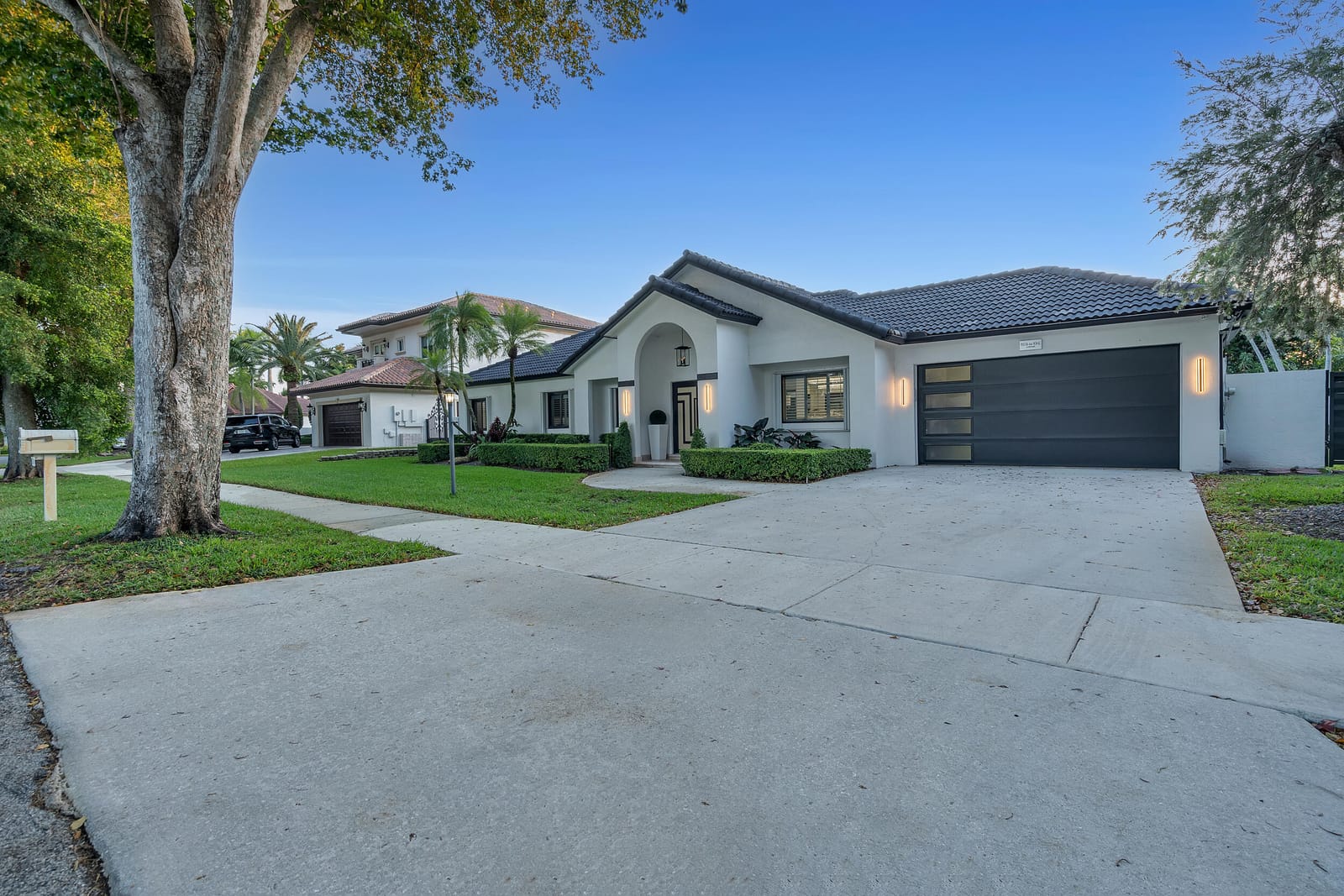 15536 NW 83rd Avenue — photo 3