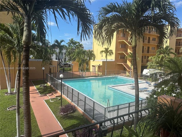 1900 W 54th Street 113, sold in Westland Eden, Hialeah, FL