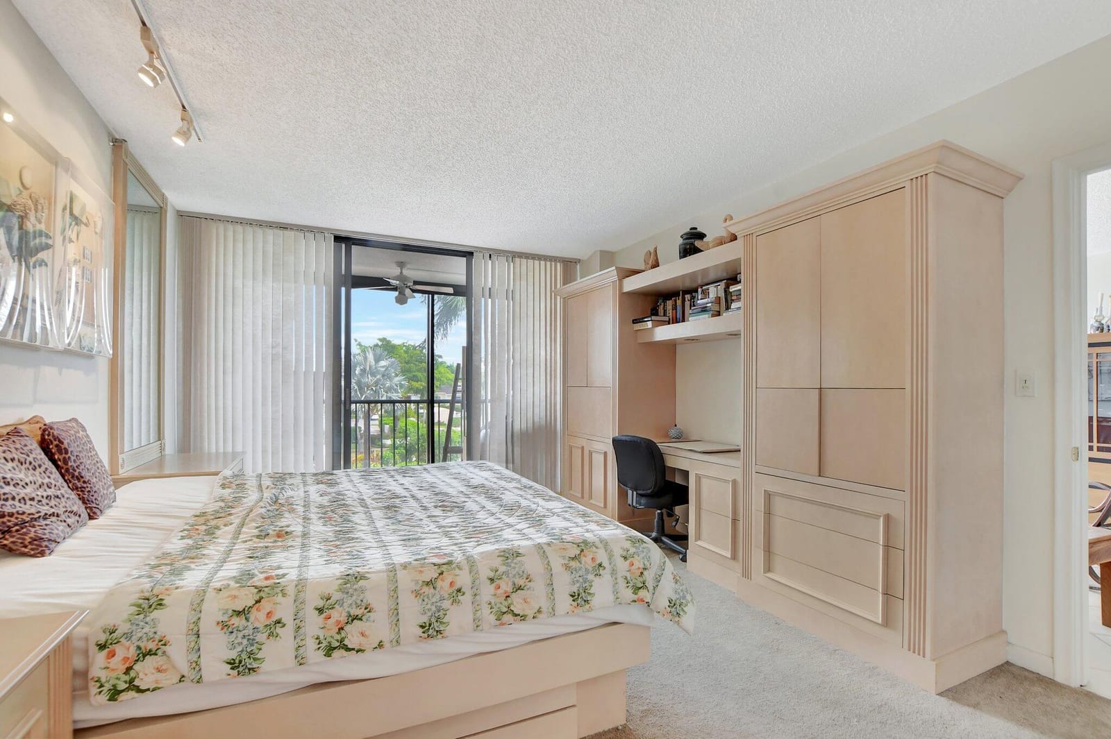 6875 Willow Wood Drive 2032, Boca Raton, FL 33434 photo 17